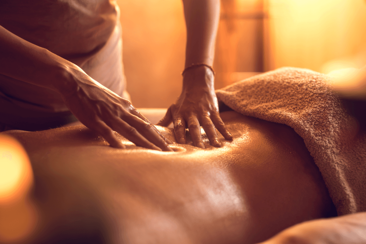 Traditionele Thaise massagebehandeling bij Sompong Thai Massage Tilburg